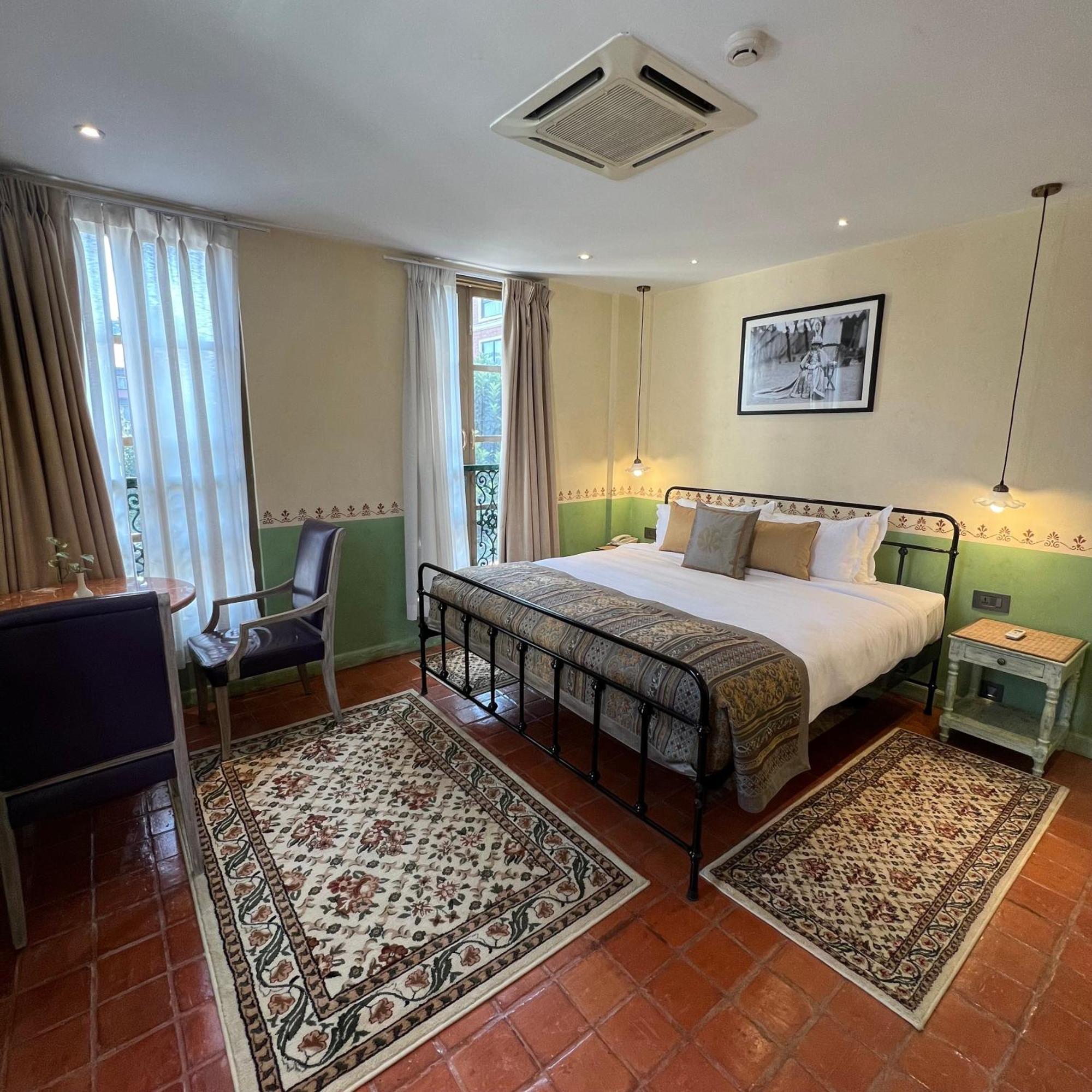 Seto Ghar Hotel Kathmandu Ngoại thất bức ảnh